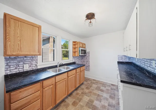 Photo 3 of Single family home for sale at 233 W Congress St, Morenci, MI 49256 | MLS# 56050217683 | Listing updated on 2026-09-18