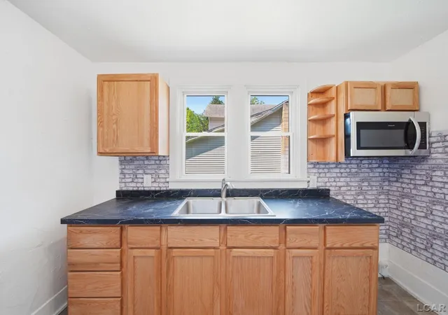 Photo 3 of Single family home for sale at 233 W Congress St, Morenci, MI 49256 | MLS# 56050217683 | Listing updated on 2026-09-18