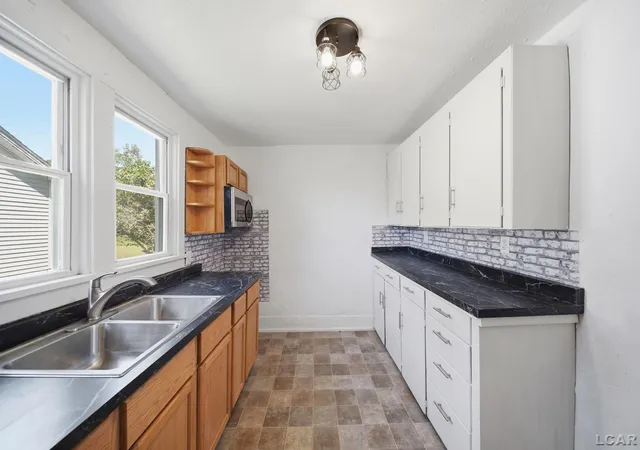 Photo 4 of Single family home for sale at 233 W Congress St, Morenci, MI 49256 | MLS# 56050217683 | Listing updated on 2026-09-18