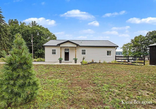 2nd image of 7510 Taft Rd, Martiny Township Mecosta, MI 49332 | MLS# 65026041118