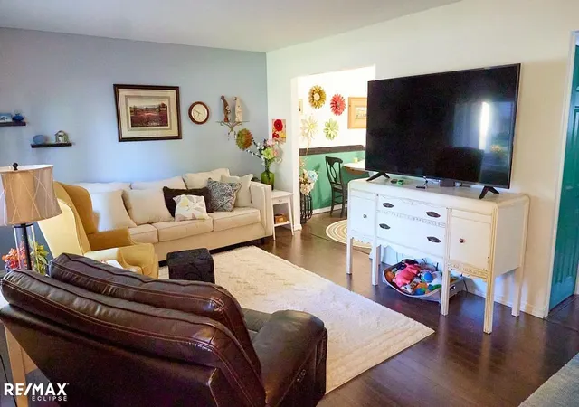 Photo 4 of Single family home for sale at 8833 Cologne Dr, Sterling Heights, MI 48314 | MLS# 58050217691 | Listing updated on 2026-09-15