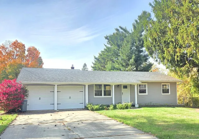 Single family home for sale at 742 Greenridge Rd, Battle Creek, MI 49015 | MLS# 64026041132