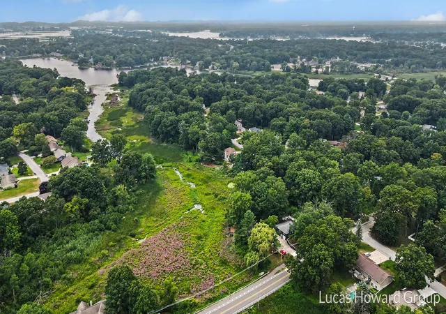 3rd image of 16597 152Nd Ave, Spring Lake, MI 49456 | MLS# 65026041133