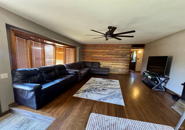 Photo 3 of Single family home for sale at 13093 Edison St, Southgate, MI 48195 | MLS# 20261062193 | Listing updated on 2026-08-07