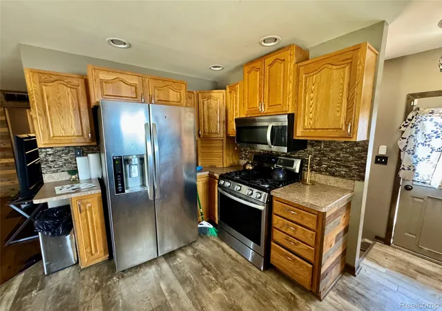 Photo 4 of Single family home for sale at 13093 Edison St, Southgate, MI 48195 | MLS# 20261062193 | Listing updated on 2026-08-07