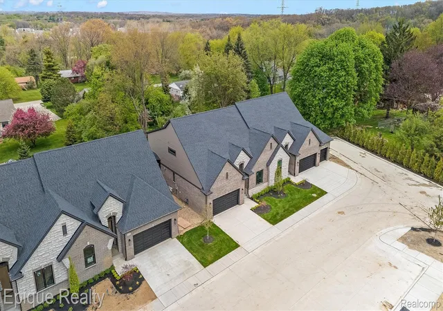 3rd image of 3358 Cornerstone Dr, Lake Orion, MI 48360