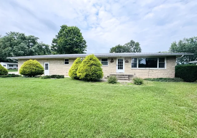 Photo 1 of Sale Pending at 2575 Huntly Rd, Niles, MI 49120 | MLS# 69026041143 | Listing updated on 2026-09-21