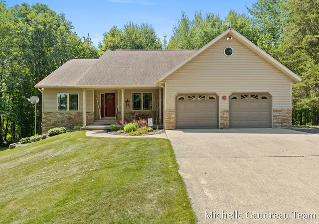 Photo 2 of Single family home for sale at 6244 Black Crk Dr, Middleville, MI 49333 | MLS# 65026041152 | Listing updated on 2026-09-09