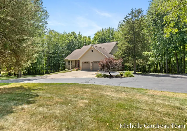 Photo 3 of Single family home for sale at 6244 Black Crk Dr, Middleville, MI 49333 | MLS# 65026041152 | Listing updated on 2026-09-09