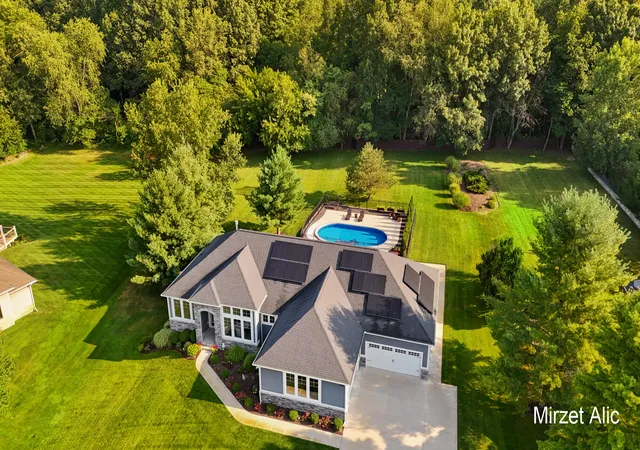 Photo 1 of Single family home for sale at 5220 Cyn River Dr Ne, Ada, MI 49301 | MLS# 65026041155 | Listing updated on 2026-09-12