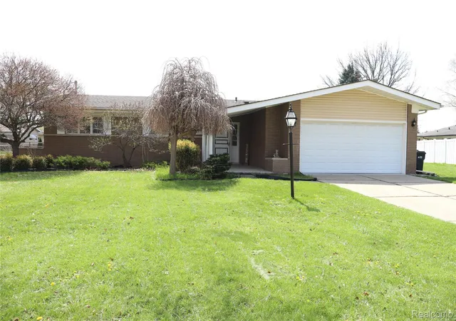 2nd image of 11114 Greendale Dr, Sterling Heights, MI 48312 | MLS# 20261062214