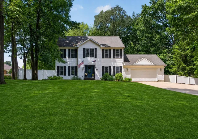 Photo 1 of Single family home for sale at 1210 Gilroy Rd, Jackson, MI 49203 | MLS# 55026041156 | Listing updated on 2026-08-25