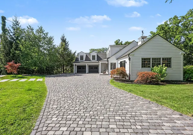 Photo 3 of Single family home for sale at 504 Burson Pl, Ann Arbor, MI 48104 | MLS# 81026041165 | Listing updated on 2026-08-19