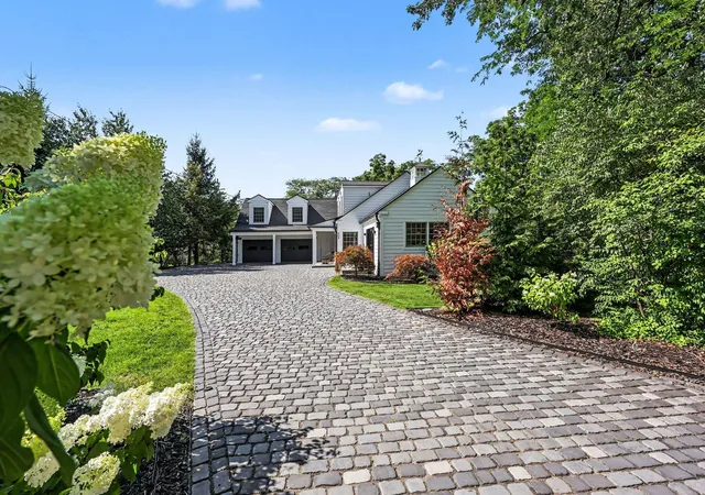 Photo 4 of Single family home for sale at 504 Burson Pl, Ann Arbor, MI 48104 | MLS# 81026041165 | Listing updated on 2026-08-19