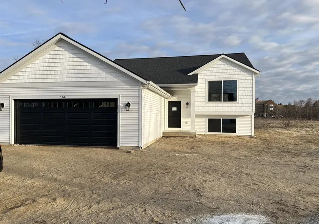 Photo 2 of Single family home for sale at 6755 Loggers Rdg Run Se, Caledonia, MI 49316 | MLS# 65026041167 | Listing updated on 2026-08-17