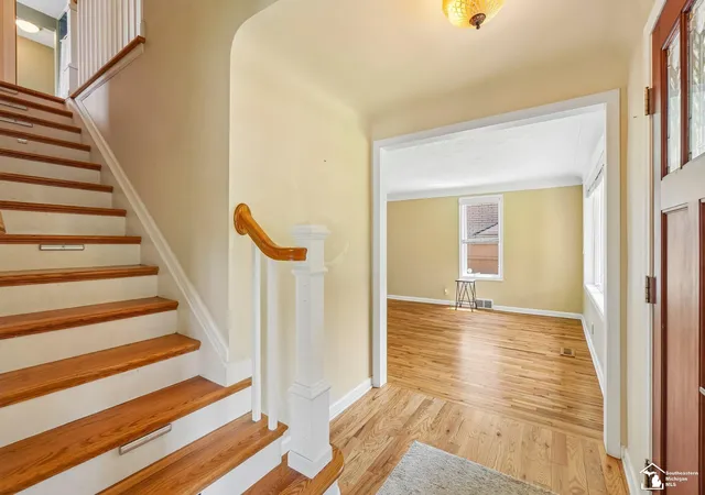 3rd image of 28395 Swan Is Dr, Grosse Ile, MI 48138 | MLS# 57050217708
