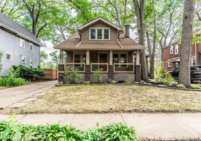 Photo 2 of Single family home for sale at 735 Withington St, Ferndale, MI 48220 | MLS# 20261062221 | Listing updated on 2026-09-08