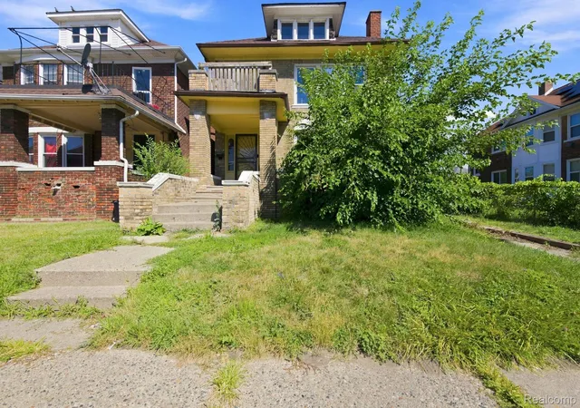 Photo 3 of Multi family home for sale at 2288 Hazelwood St, Detroit, MI 48206 | MLS# 20261062220 | Listing updated on 2026-09-14