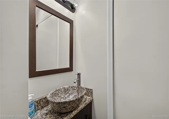 2nd image of 49667 Draper Cir, Plymouth, MI 48170