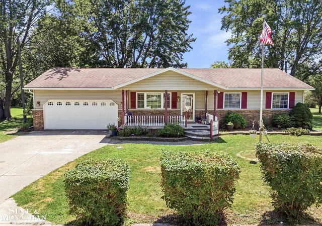 Photo 1 of Single family home for sale at 3655 Ravenswood Rd, Marysville, MI 48040 | MLS# 58050217711 | Listing updated on 2026-08-07