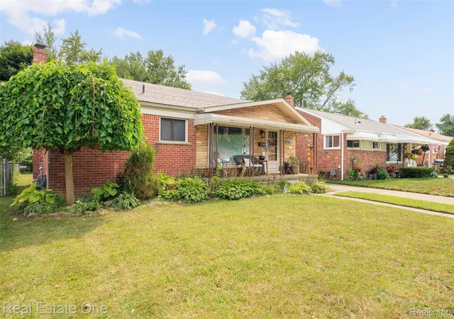 1st image of 28711 Kathryn St, Garden City, MI 48135 | MLS# 20261062232