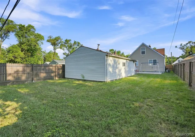 38th image of 8781 Albany St, Oak Park, MI 48237 | MLS# 20261062238