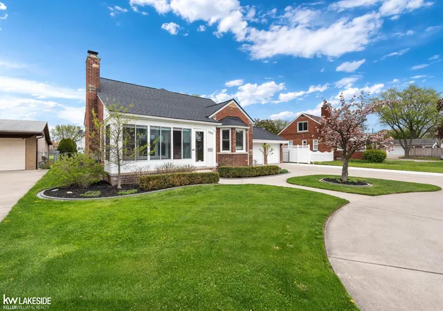 Photo 3 of Single family home for sale at 21215 E 11 Mile Rd, Saint Clair Shores, MI 48081 | MLS# 58050217721 | Listing updated on 2026-08-28