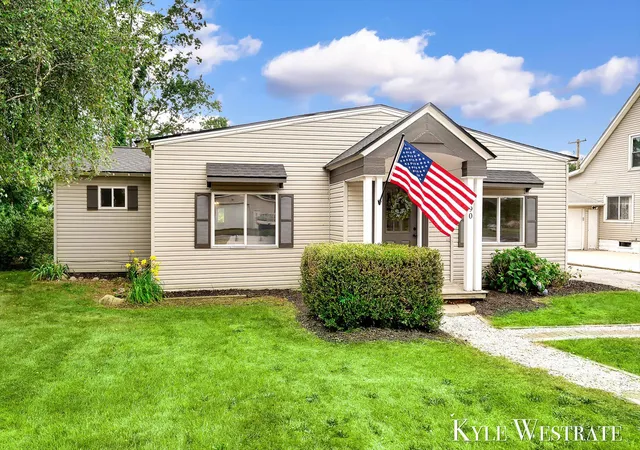 Photo 3 of Single family home for sale at 2190 68th Street, Fennville, MI 49408 | MLS# 65026041186 | Listing updated on 2026-09-14