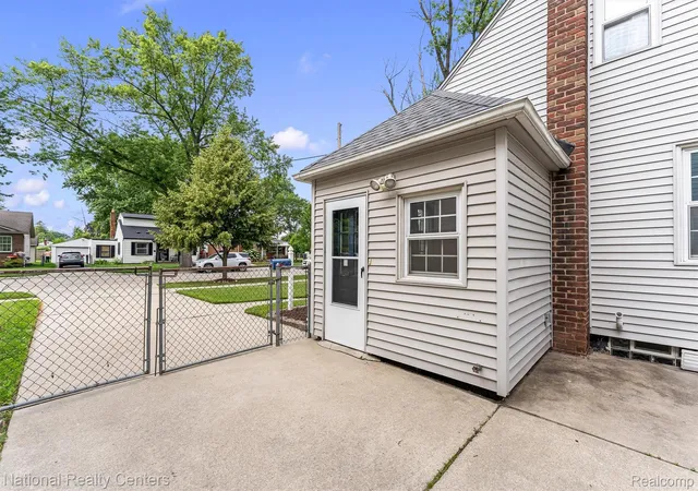 Photo 1 of Sale Pending at 21523 Fresard St, Saint Clair Shores, MI 48080 | MLS# 20261062242 | Listing updated on 2026-08-18