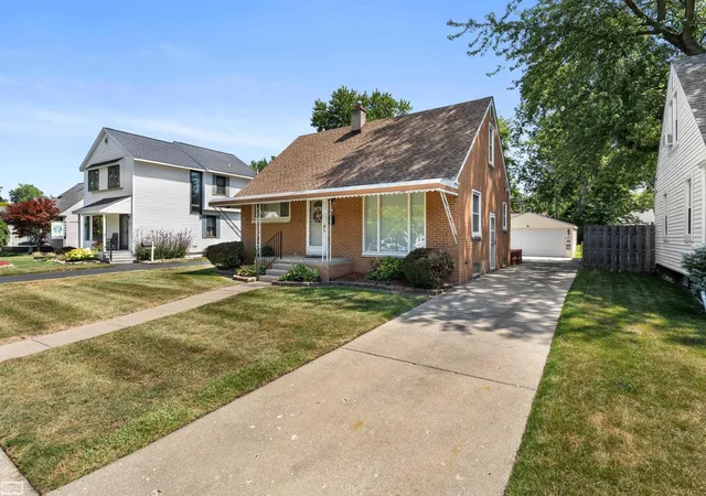 Photo 3 of Single family home for sale at 345 Gargantua Ave, Clawson, MI 48017 | MLS# 58050217723 | Listing updated on 2026-08-07