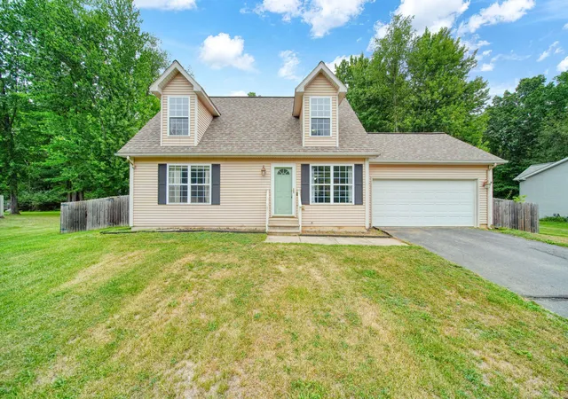 Photo 1 of Single family home for sale at 7966 Village Green Ln, Parma, MI 49269 | MLS# 81026041198 | Listing updated on 2026-10-07