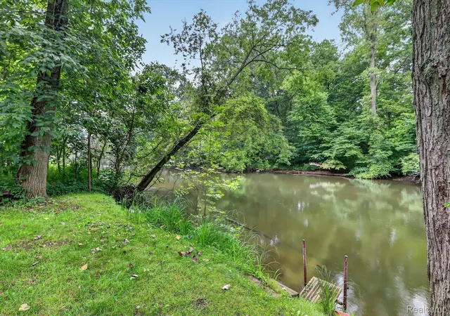 34th image of 33807 Chipper Dr, Colon, MI 49040 | MLS# 20261062249