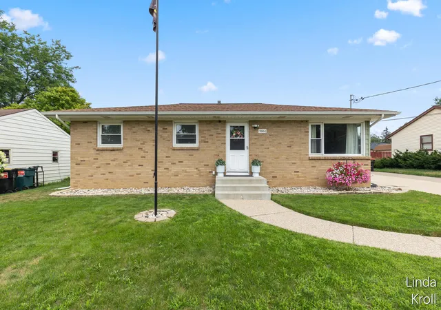 Photo 1 of Sale Pending at 3861 Omaha St Sw, Grandville, MI 49418 | MLS# 65026041216 | Listing updated on 2026-08-10