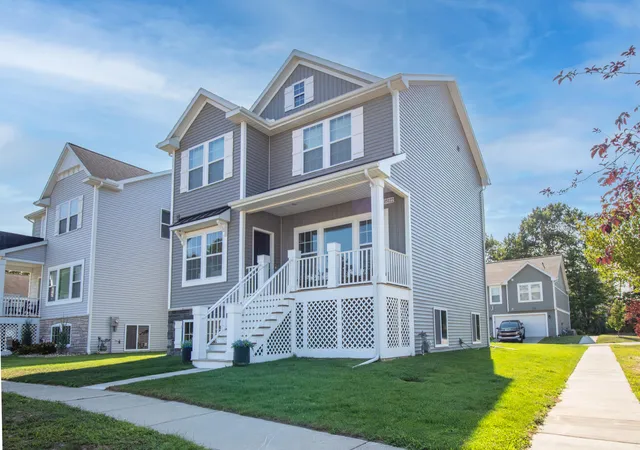 2nd image of 5122 Parkview Ln, South Haven, MI 49090 | MLS# 66026041220