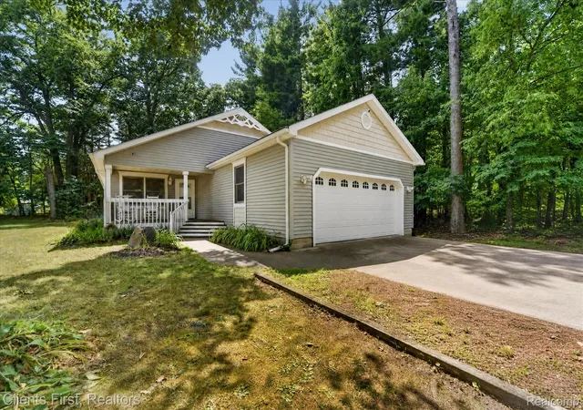 Photo 1 of Sale Pending at 11430 Rutan Cir, Jerome, MI 49249 | MLS# 20261062260 | Listing updated on 2026-08-23