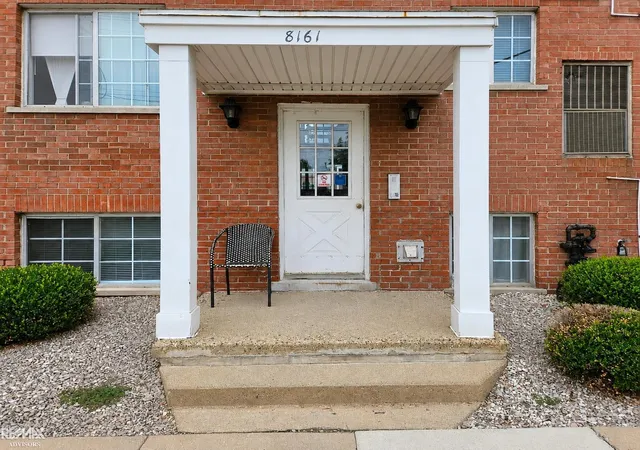 2nd image of 8161 Denwood Dr, Sterling Heights, MI 48312 | MLS# 58050217730