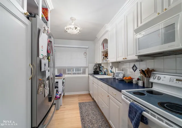 Listing Photo 4 - Condo for sale in building located at 493-495 Saint Clair Ave, Grosse Pointe, MI 48230