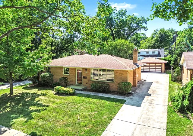 2nd image of 629 Duane Ct, Ann Arbor, MI 48103 | MLS# 81026041229