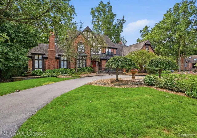 Photo 1 of Sale Pending at 47671 Katherine Ct, Plymouth, MI 48170 | MLS# 20261062284 | Listing updated on 2026-09-03