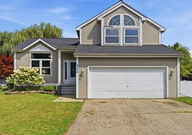 Photo 1 of Sale Pending at 322 Princeton Dr, South Lyon, MI 48178 | MLS# 20261062283 | Listing updated on 2026-09-09