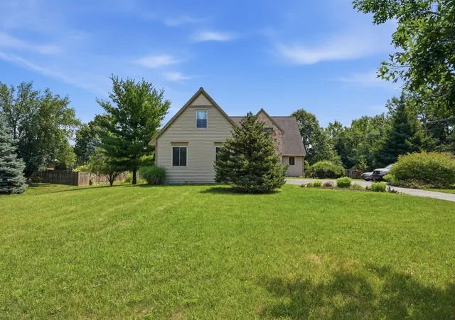 Photo 3 of Single family home for sale at 5983 Munger Rd, Ypsilanti, MI 48197 | MLS# 81026041241 | Listing updated on 2026-08-25