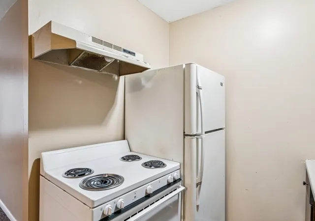 3rd image of 828 North Apt #10 St, Mount Morris, MI 48458 | MLS# 5050217758