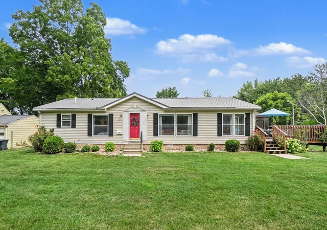 2nd image of 533 Humphrey St, South Haven, MI 49090 | MLS# 69026041254