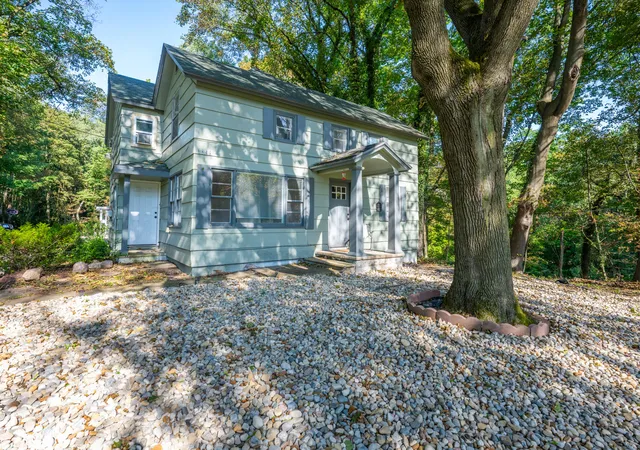 Photo 2 of Multi family home for sale at 1298 Colfax Ave, Benton Harbor, MI 49022 | MLS# 69026041256 | Listing updated on 2026-08-28