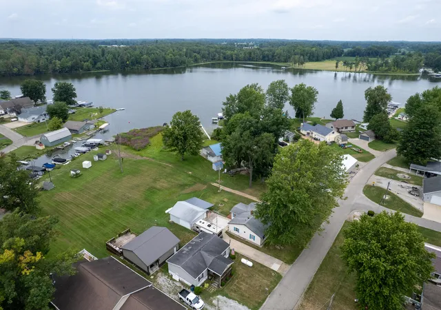 2nd image of 418 W Russell Dr, Coldwater, MI 49036 | MLS# 62026041260