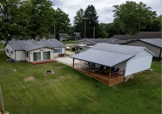 Photo 3 of Single family home for sale at 418 W Russell Dr, Coldwater, MI 49036 | MLS# 62026041260 | Listing updated on 2026-08-26