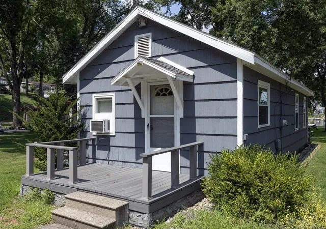 Photo 1 of Single family home for sale at 33418 Inn D Inn Dr, Dowagiac, MI 49047 | MLS# 69026041263 | Listing updated on 2026-08-31