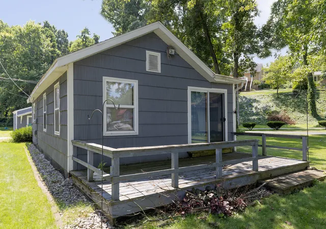 Photo 2 of Single family home for sale at 33418 Inn D Inn Dr, Dowagiac, MI 49047 | MLS# 69026041263 | Listing updated on 2026-08-31