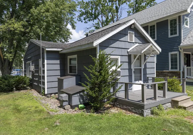 Photo 3 of Single family home for sale at 33418 Inn D Inn Dr, Dowagiac, MI 49047 | MLS# 69026041263 | Listing updated on 2026-08-31