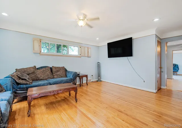 Photo 4 of Single family home for sale at 27227 W Pleasant Ridge St, Dearborn Heights, MI 48127 | MLS# 20261062309 | Listing updated on 2026-08-19